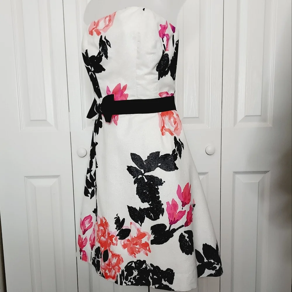 🤍Lilly Pulitzer strapless dress Amberly Cameo White Stroke of Midnight Sz8 - Picture 4 of 15